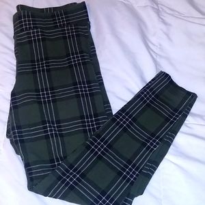 Torrid 1 olive plaid leggings